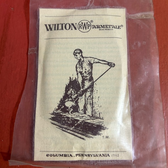 Wilton Armatele Christmas vintage ornament 1982 FIVE GOLDEN RINGS unopened - Picture 2 of 3